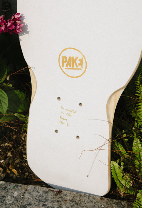 Pake - Fùcur 43.5" (White, Flex2)